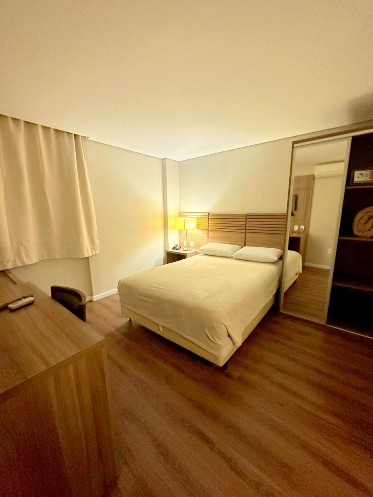 Umbu Hotel Porto Alegre - Centro Historico - Prox Aeroporto 15Min المظهر الخارجي الصورة