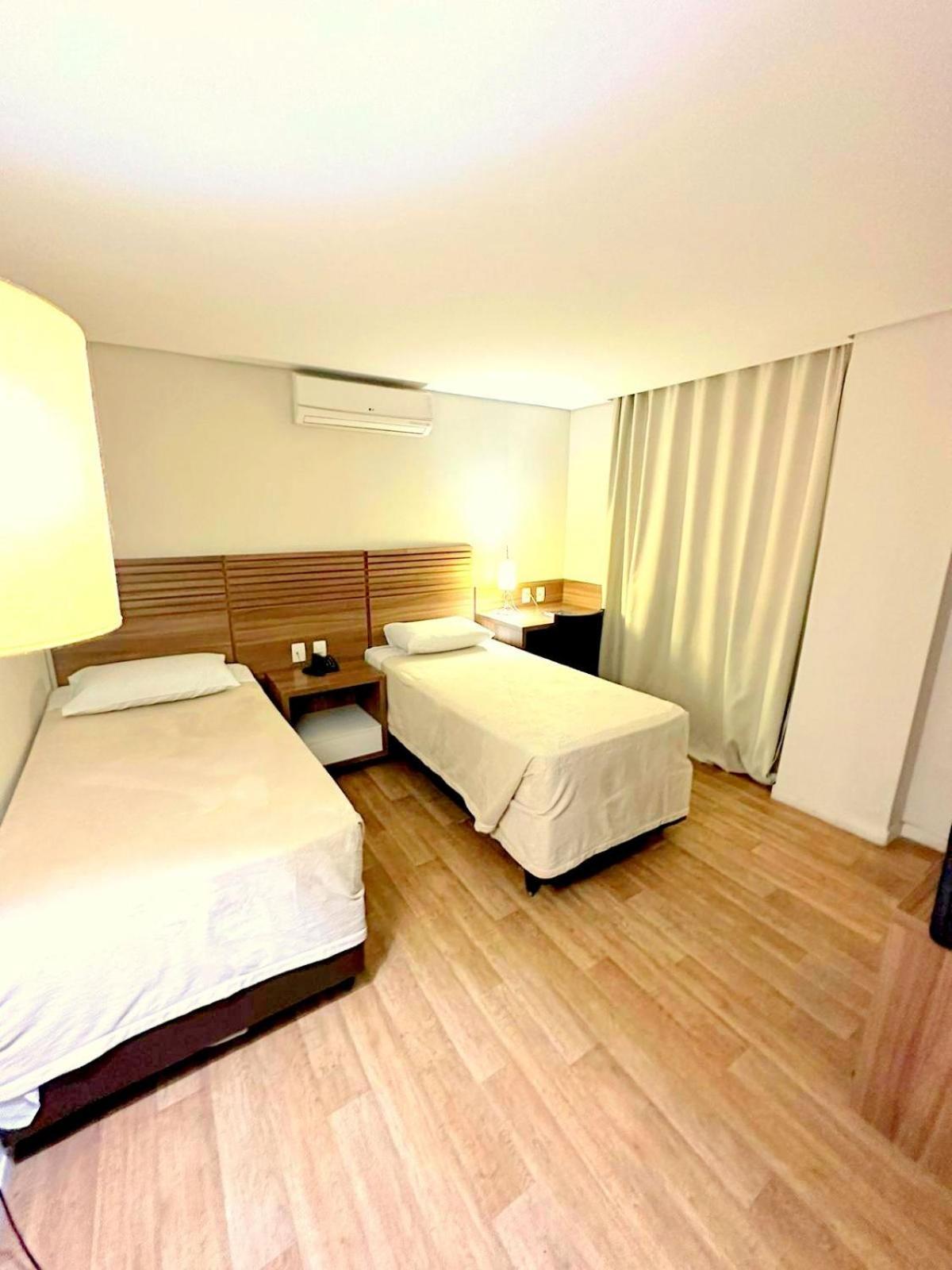 Umbu Hotel Porto Alegre - Centro Historico - Prox Aeroporto 15Min الغرفة الصورة
