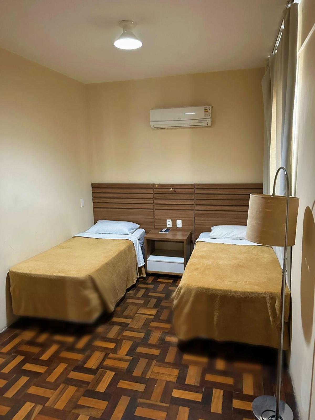Umbu Hotel Porto Alegre - Centro Historico - Prox Aeroporto 15Min الغرفة الصورة