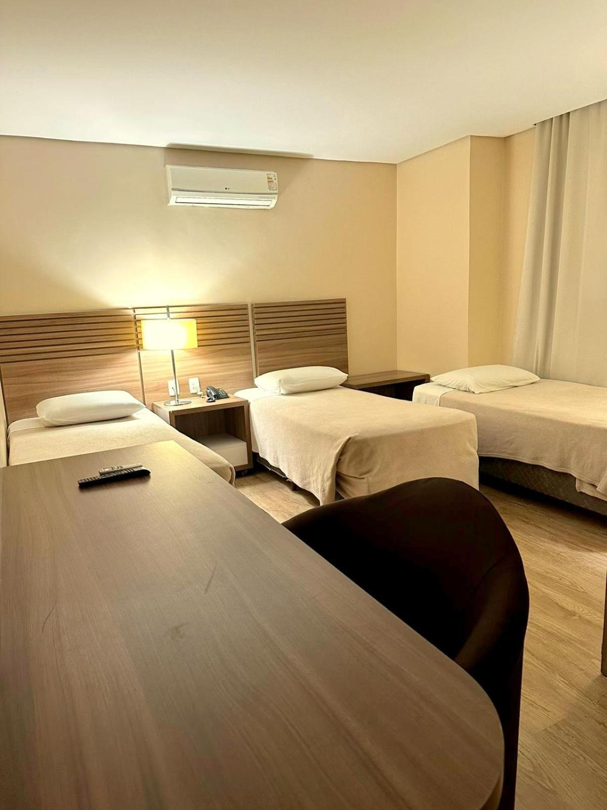 Umbu Hotel Porto Alegre - Centro Historico - Prox Aeroporto 15Min الغرفة الصورة