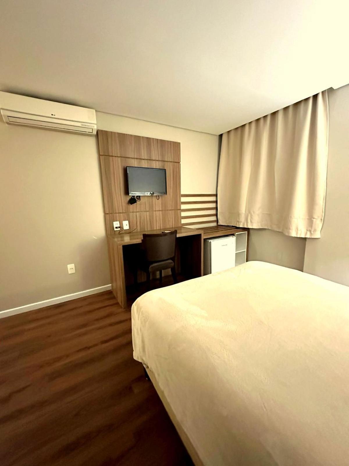 Umbu Hotel Porto Alegre - Centro Historico - Prox Aeroporto 15Min الغرفة الصورة