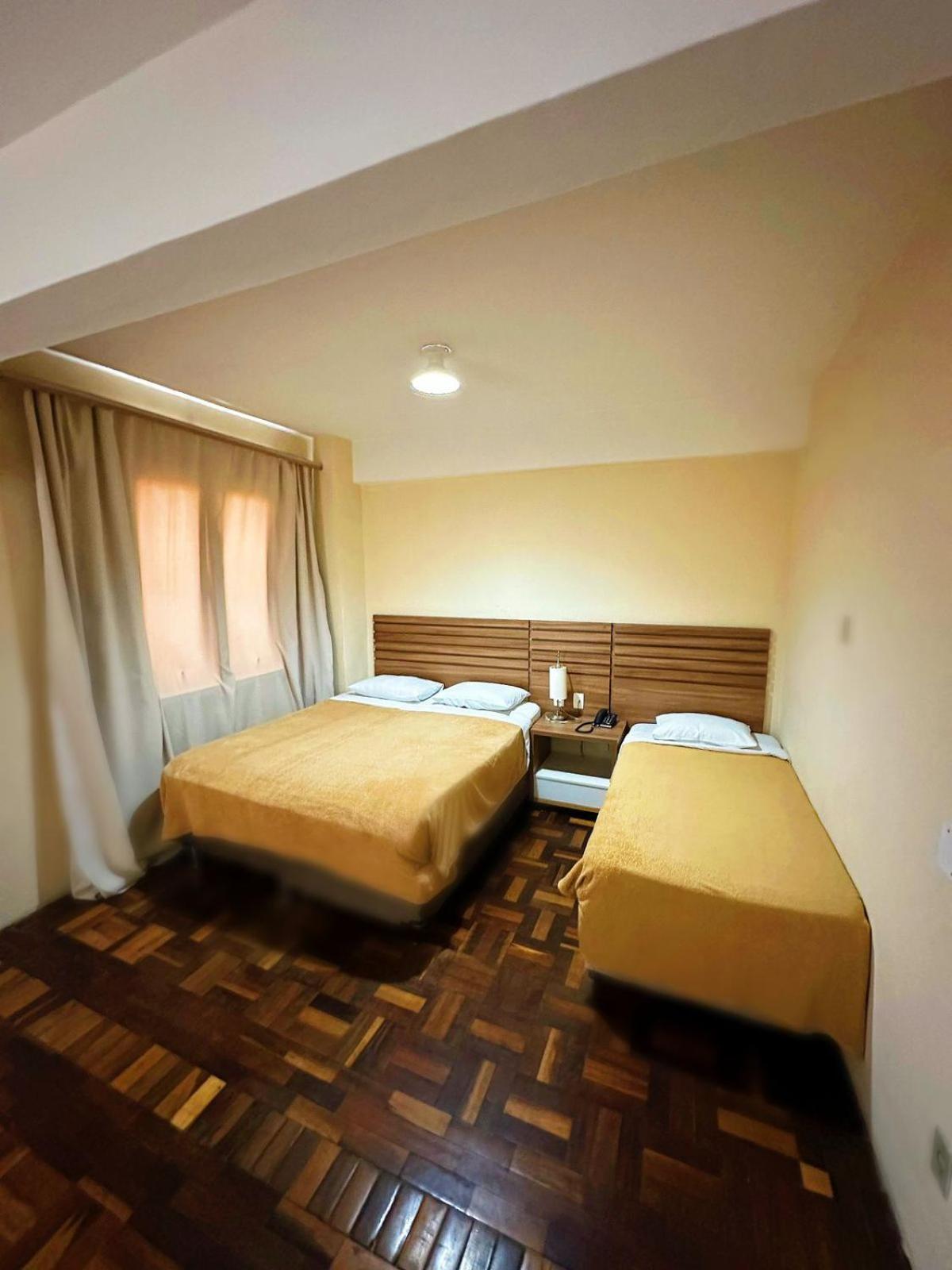 Umbu Hotel Porto Alegre - Centro Historico - Prox Aeroporto 15Min الغرفة الصورة