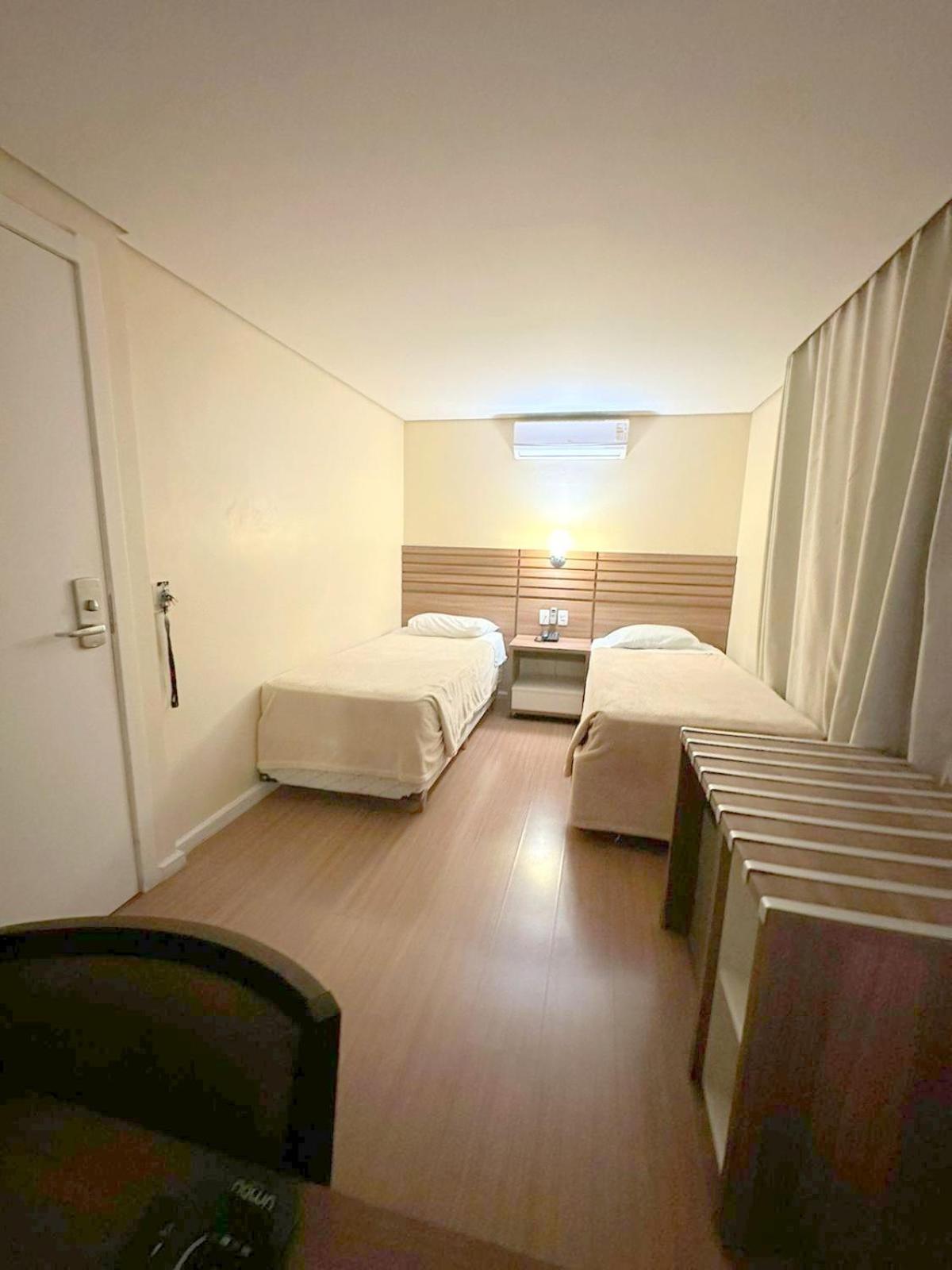Umbu Hotel Porto Alegre - Centro Historico - Prox Aeroporto 15Min الغرفة الصورة